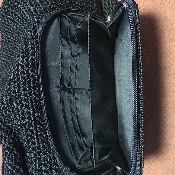 Knit Crochet Shoulder Bag - Picture 3 of 8